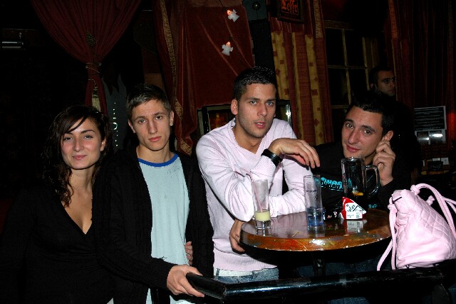 min 2005 11 06 sharkys 079